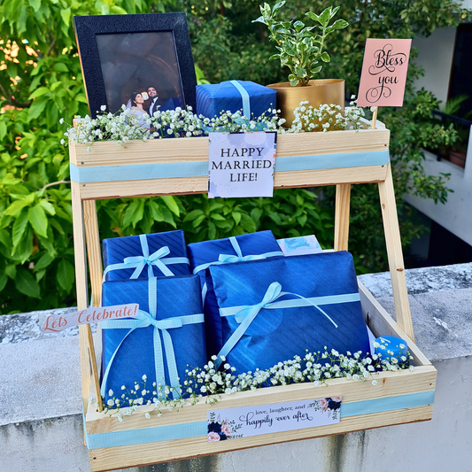 Luxury Wedding Gift Hamper | Customized Newlywed Gift HAMPER