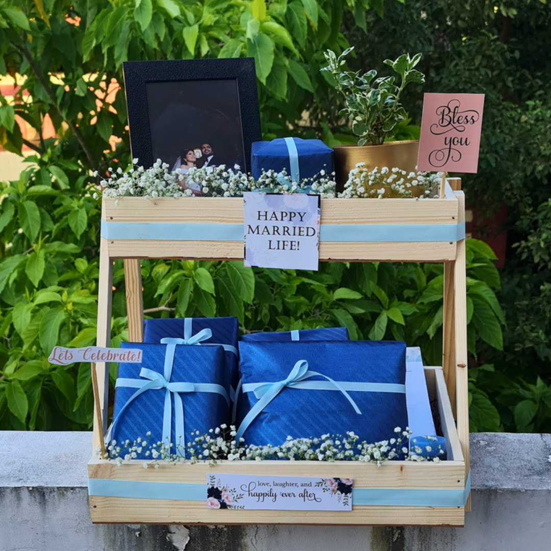Luxury Wedding Gift Hamper | Customized Newlywed Gift HAMPER