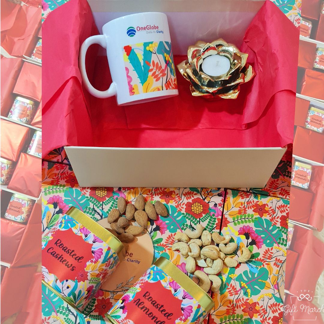 Globe One : New Year box