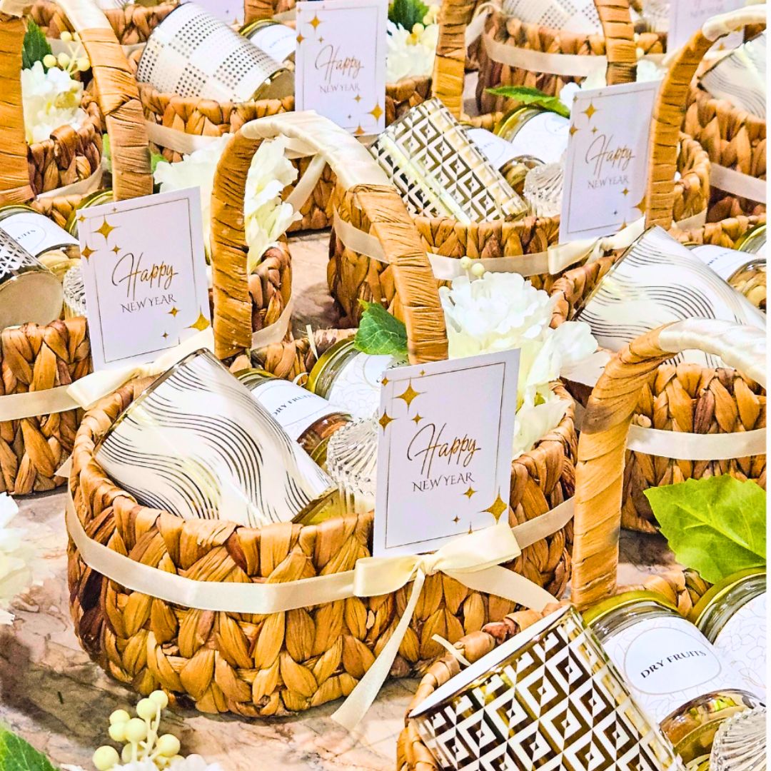 White Classy New Year Gift Hamper