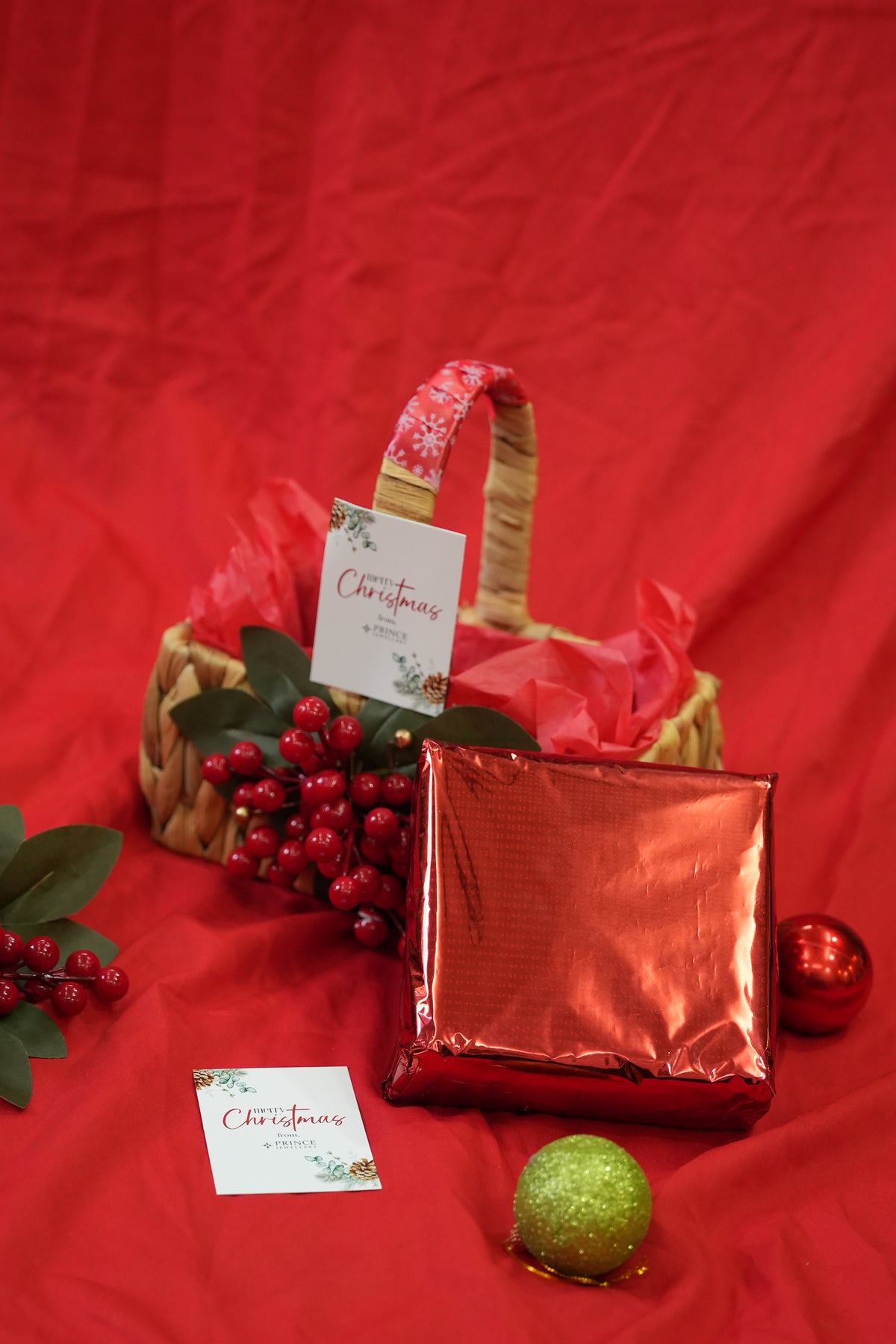 Christmas Plum & Cherry Cake Hamper
